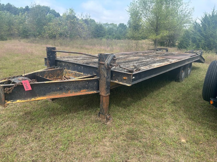 #2340-•-24'-tandem-axle-flatbed-trailer-image-1