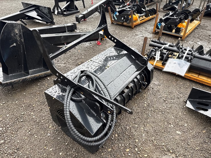 #6060-•-36"-dingo-drum-mulcher-image-3