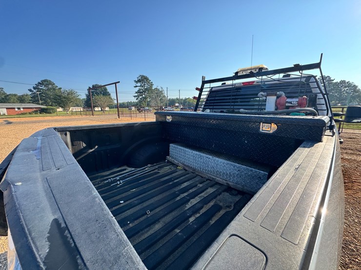 2020-ford-f250-xl-image-5