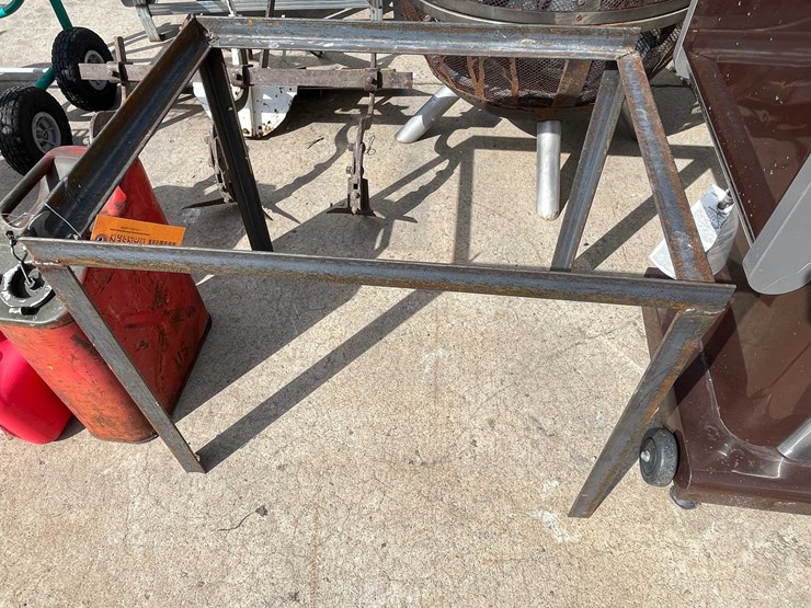 #4084-•-heavy-duty-metal-table-frame-(03)-image-1