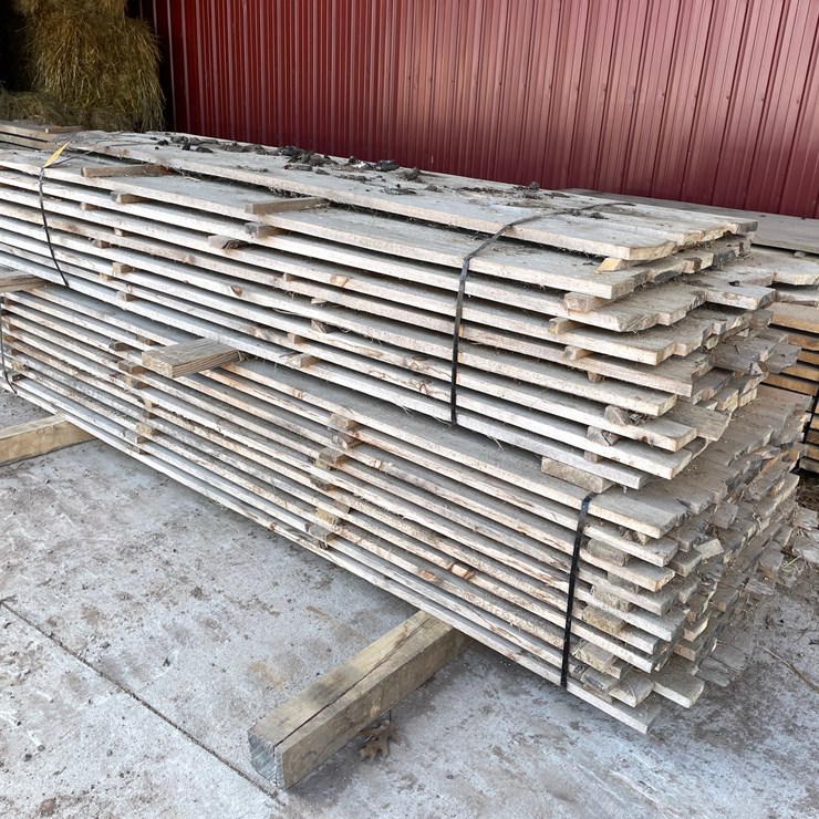 #1654 • Bundle of Pine Boards