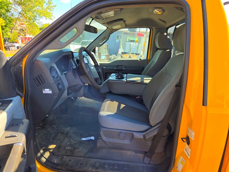 2015-ford-f350-image-43