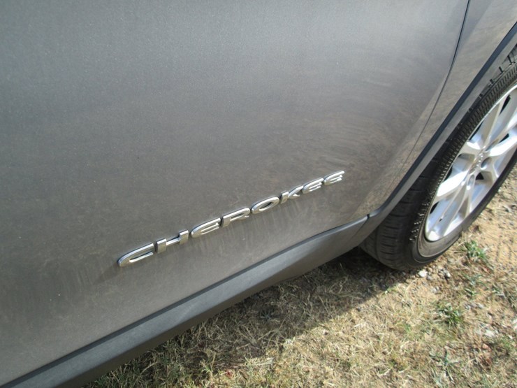 2014-jeep-cherokee-image-11
