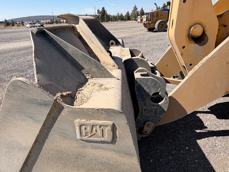 2015-caterpillar-950m-image-10