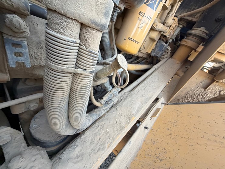 2015-caterpillar-950m-image-48