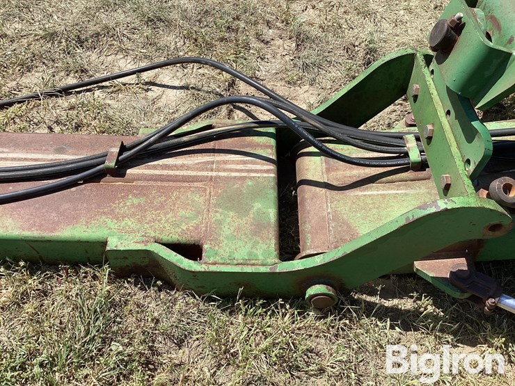 john-deere-12-image-15