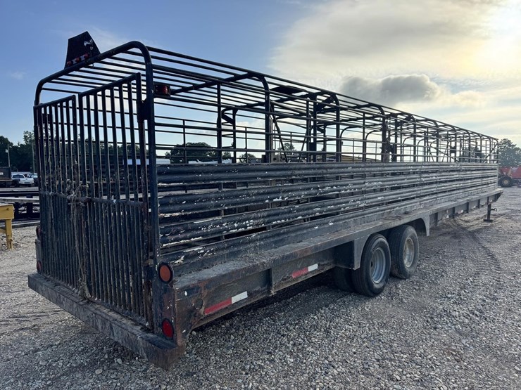 #8738-•-40'-shop-made-stock-trailer-image-8