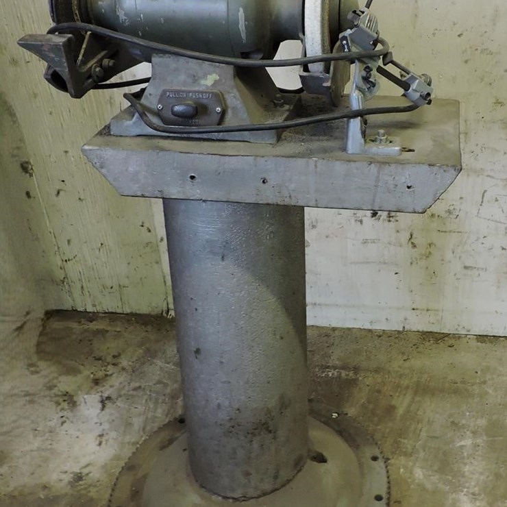 BLACKHAWKE, MODEL 75-8, 8’ GRINDER ON STAND, 110 V