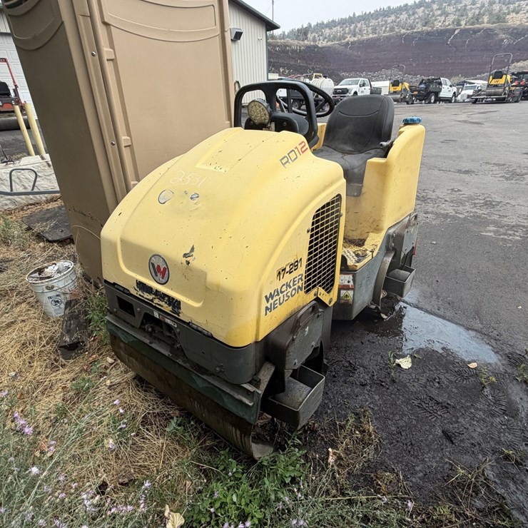 2016 WACKER NEUSON RD12A