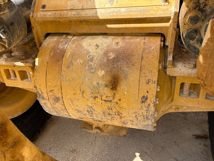 2014-caterpillar-972k-image-51