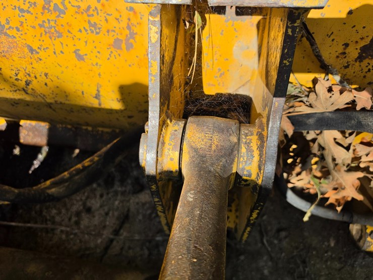 deere-555g-image-88