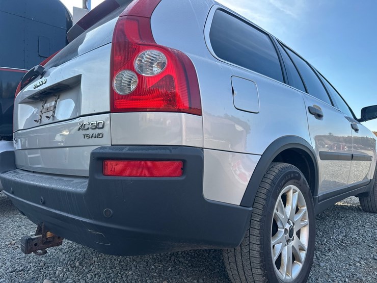2004-volvo-xc90-image-14
