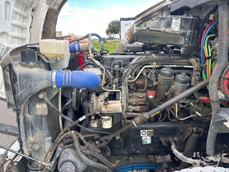 2022-kenworth-t880-image-20