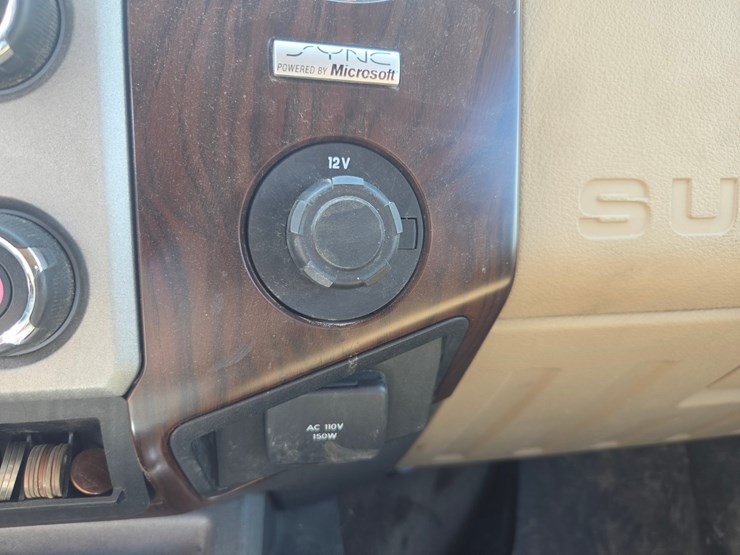 2013-ford-f250-lariat-image-46