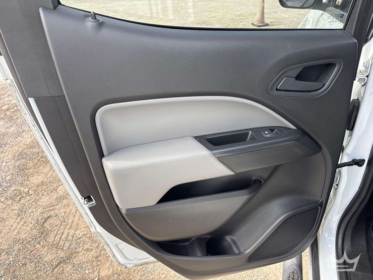 2018-chevrolet-colorado-image-19