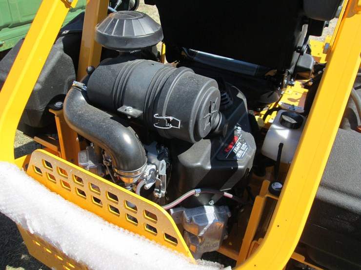 #50185-•-unused-2025-cub-cadet-pro-z-700-zero-turn-mower-1a30sh70011-inv#50185-image-11
