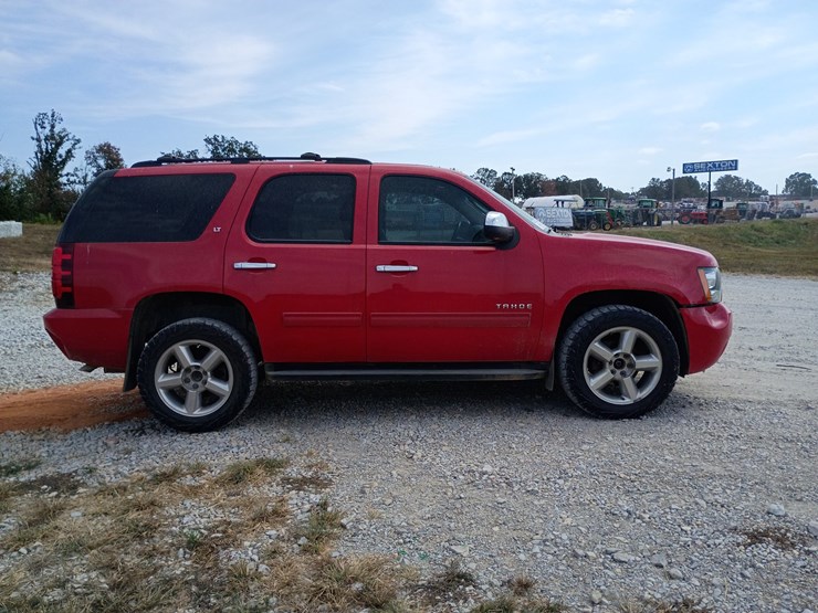 2013-chevrolet-tahoe-image-11