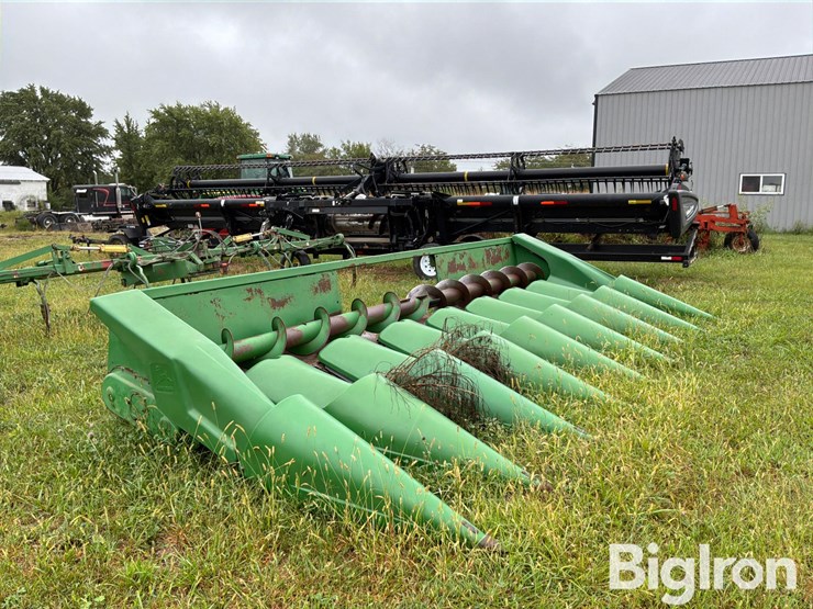1990-john-deere-645-image-3