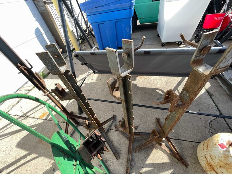 #4087-•-adjustable-dock-supports-and-boat-winch-(03)-image-6