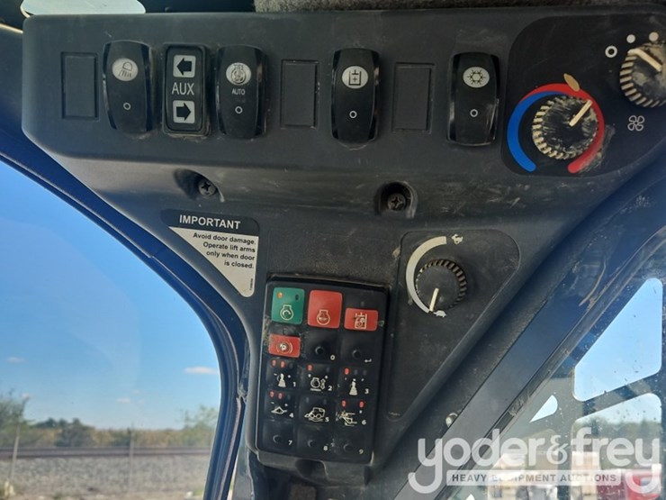 2019-deere-333g-image-29