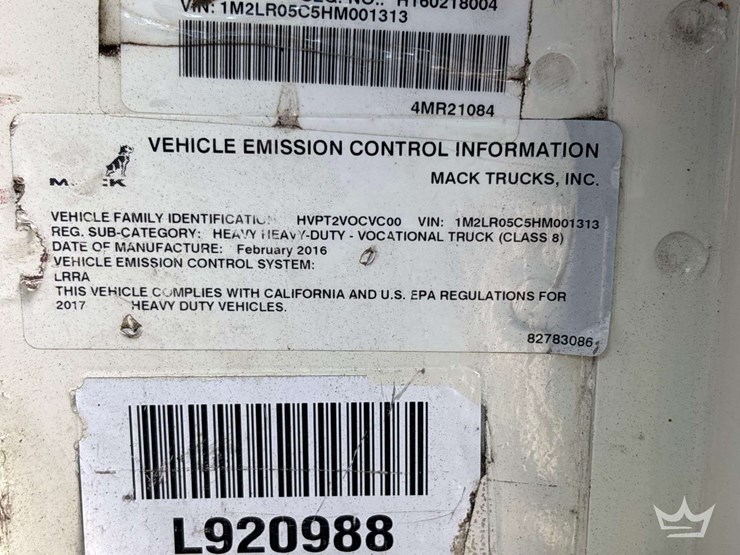 2017-mack-lr-scorpion-31yd.-side-loader-garbage-truck-image-8