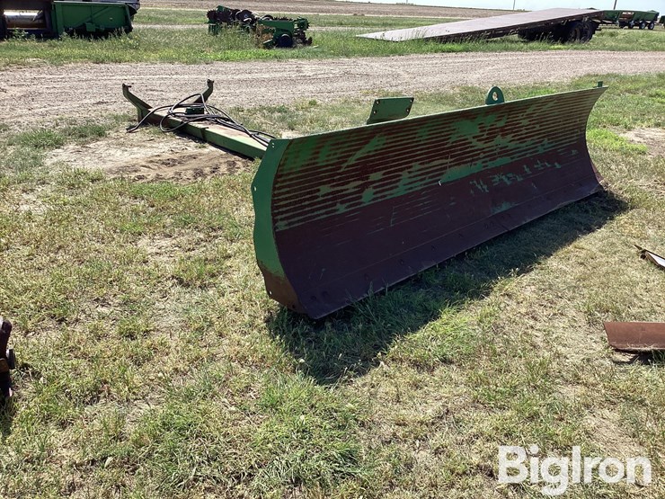 john-deere-12-image-3