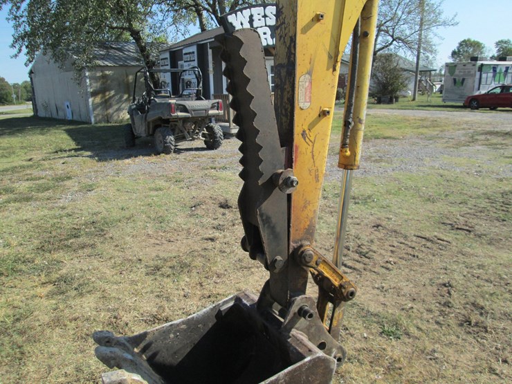 new-holland-e55bx-image-24
