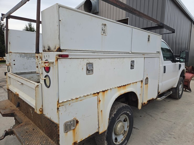 2009-ford-f250-image-28