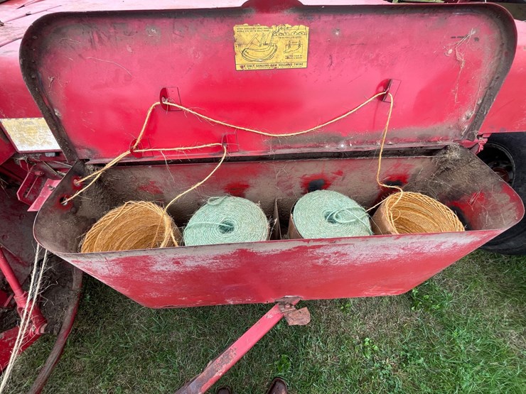 new-holland-273-image-7