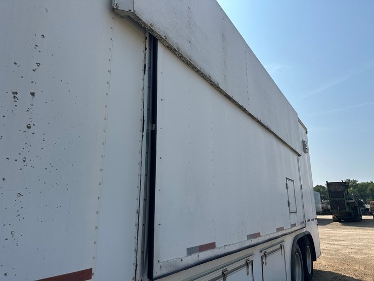 #2489-•-1990-calumet-mmt449l-lab-trailer-image-20