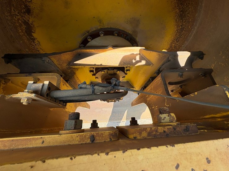 #2410-•-2015-sakia-sw880-double-drum-smooth-roller-compactor-image-64