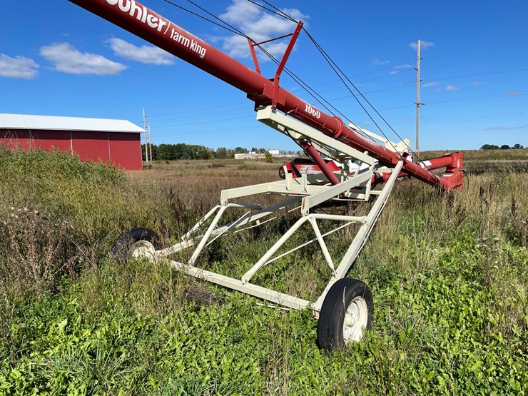 buhler-farm-king-1060-image-5