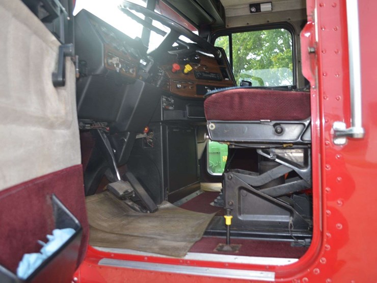 1992-freightliner-usf-1e-image-19