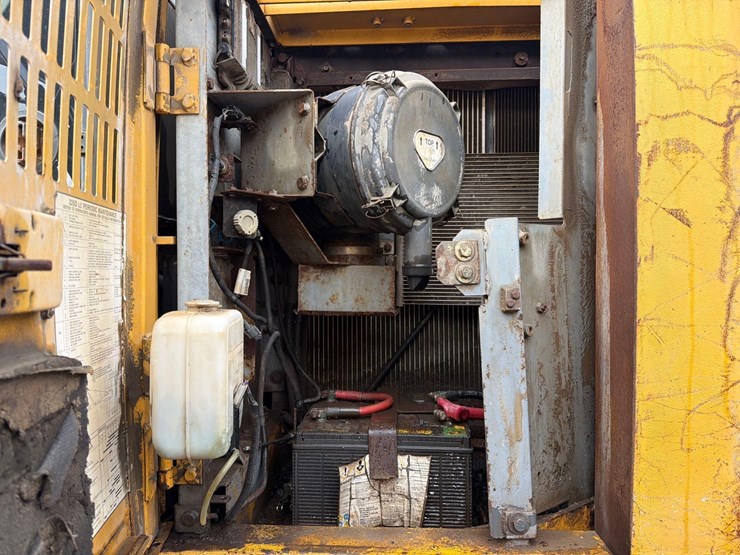 deere-225d-lc-image-12