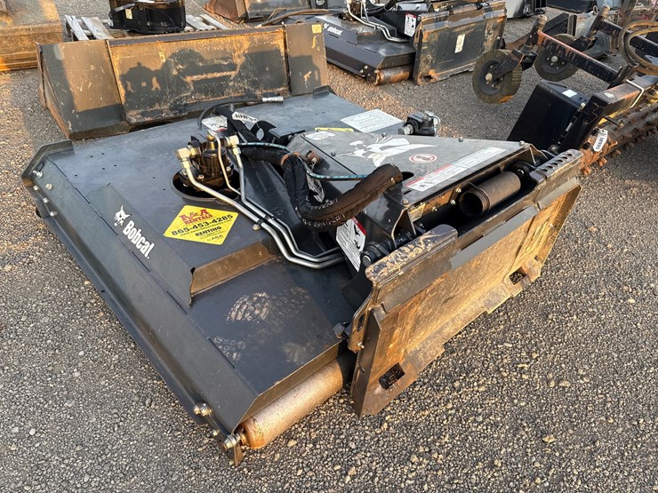 #2018-•-bobcat-72"-skid-steer-rotary-cutter-image-4