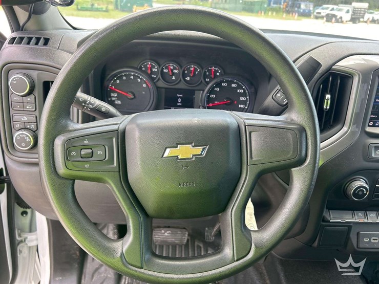 2022-chevrolet-silverado-1500-image-17