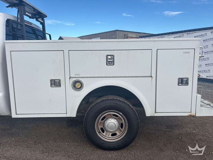 2016-ford-f250-image-21