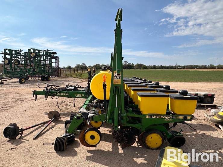 john-deere-7200-image-8