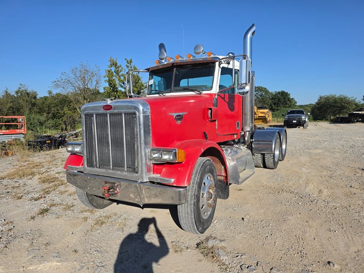 2006-peterbilt-378-image-3