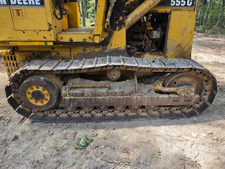 deere-555g-image-46