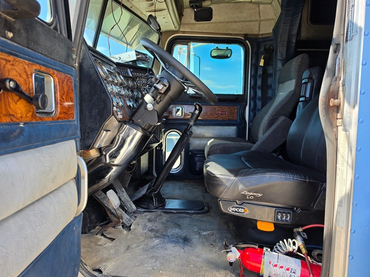 1997-peterbilt-379-image-59