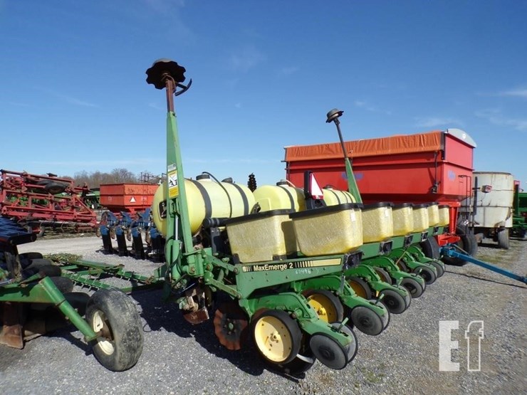 john-deere-7200-image-1