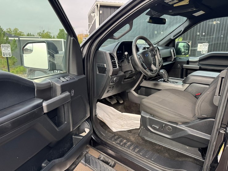 2015-ford-f150-xlt-image-27