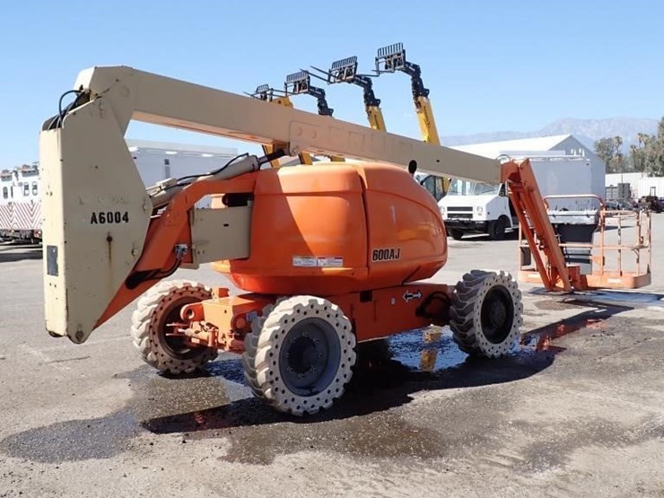 2003-jlg-600ajn-image-3