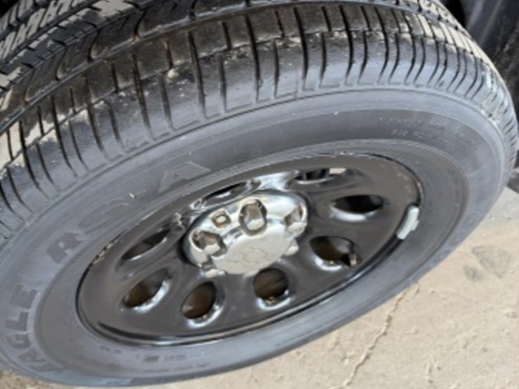 2014-chevrolet-tahoe-image-9