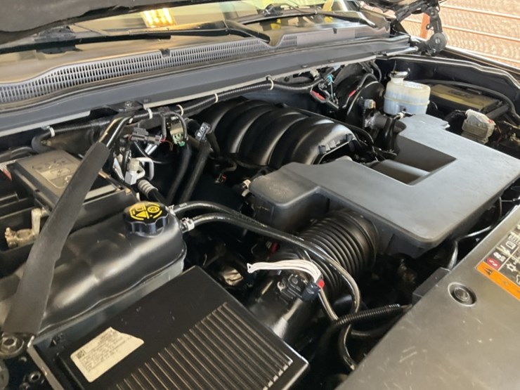 2019-chevrolet-tahoe-image-13