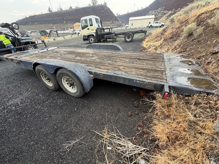 #2524-•-22'-tilt-bed-equipment-trailer-image-4