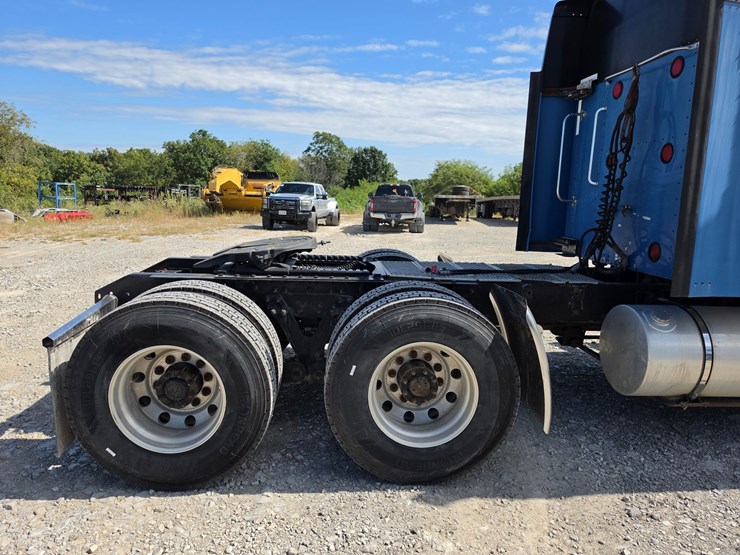 2003-kenworth-w900-image-88