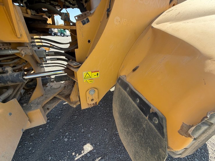 2015-caterpillar-950m-image-20