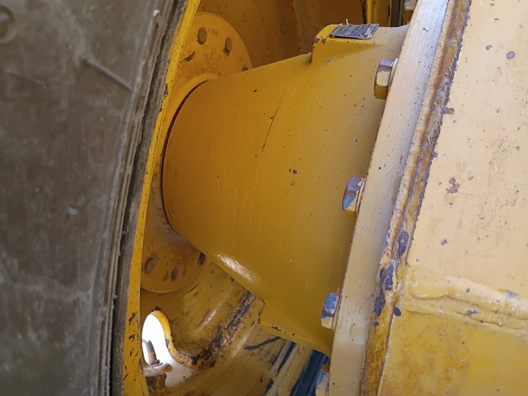 2008-deere-670d-image-47